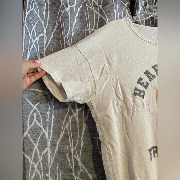 Offline by Aerie Heart Eyes for French Fries Graphic T-Shirt size Large - Picture 2 of 4